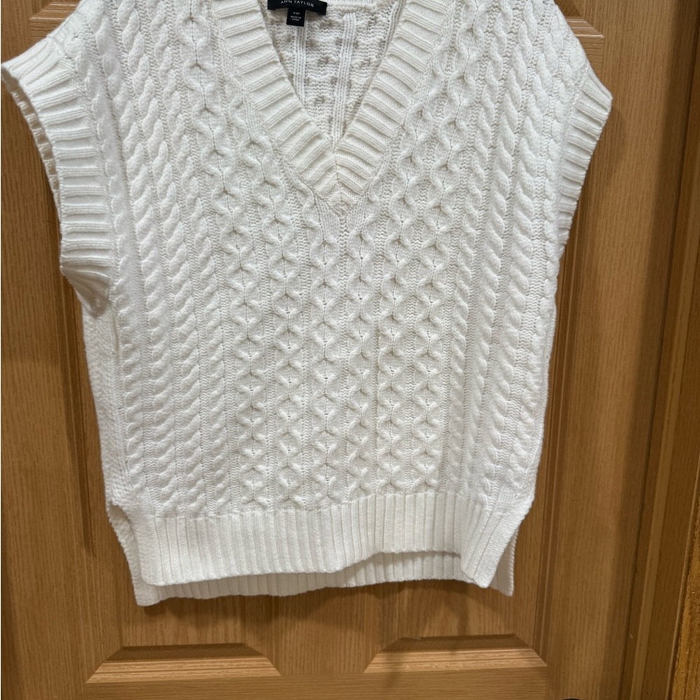 Ann Taylor Cream Cable Knit V-Neck Sweater Vest